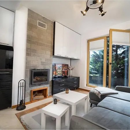 아파트 Stylish Cozy With Fireplace 반스코