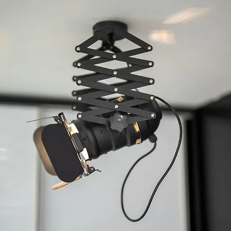 شقة Stylish Cozy With Fireplace