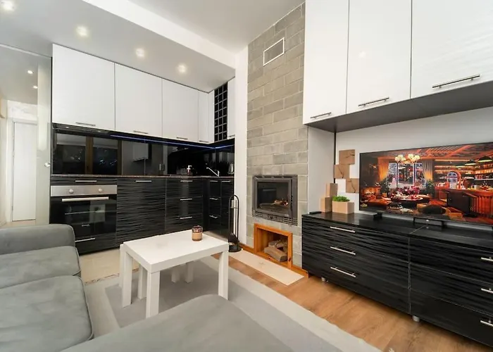 Stylish Cozy With Fireplace شقة بانسكو