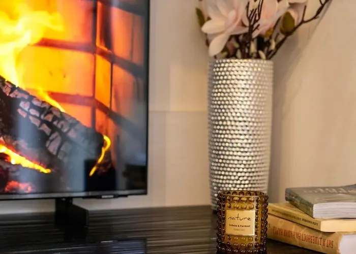 Stylish Cozy With Fireplace شقة بانسكو